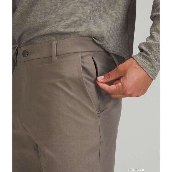 Lululemon Commission Classic-Fit Short 9" *VersaTwill - Picture 3 of 9